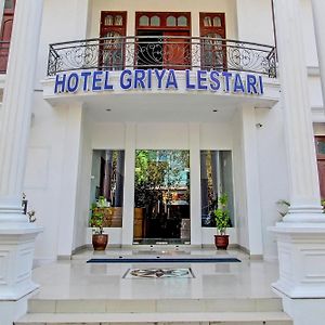 Oyo 93011 Hotel Griya Lestari Pati 2